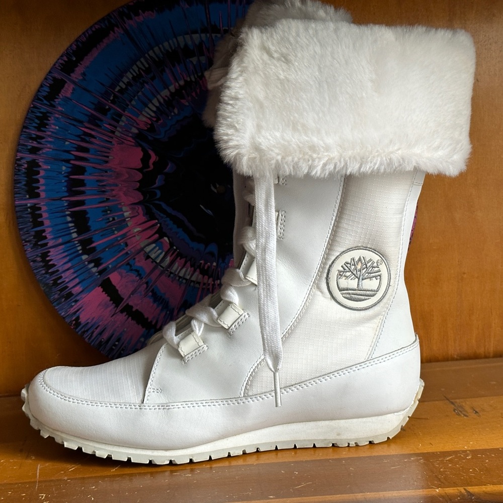 Timberland Boots White Fur (Women's) Sz 7.5 SUPER RARE!